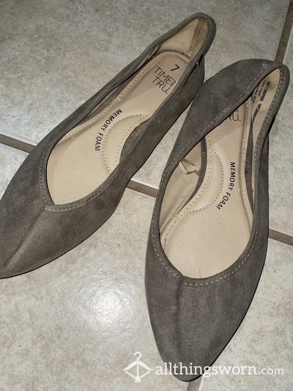 Pointy Toe Dark Grey Flats