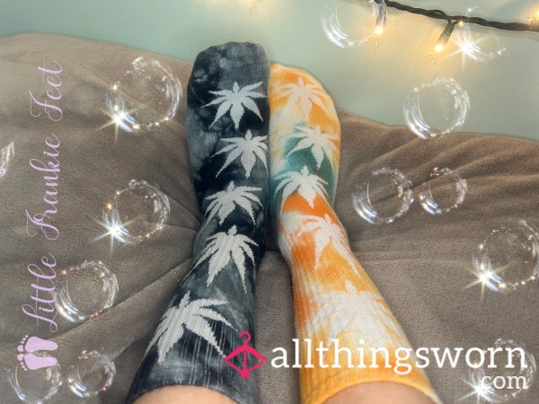 Pot Leaf Socks