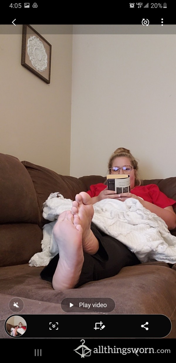 POV-feet-reading Video