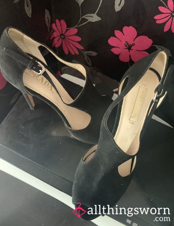 Prada S**y Black Suede P**p Toe High Heels Size 7