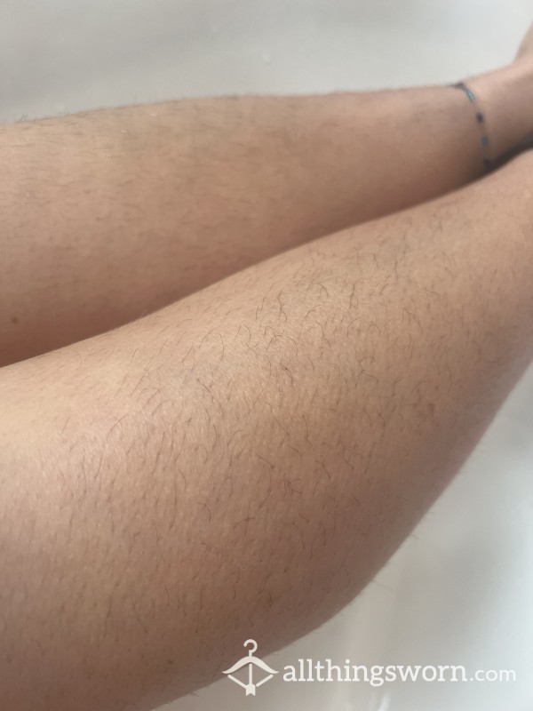 Pu**y And Leg Hair