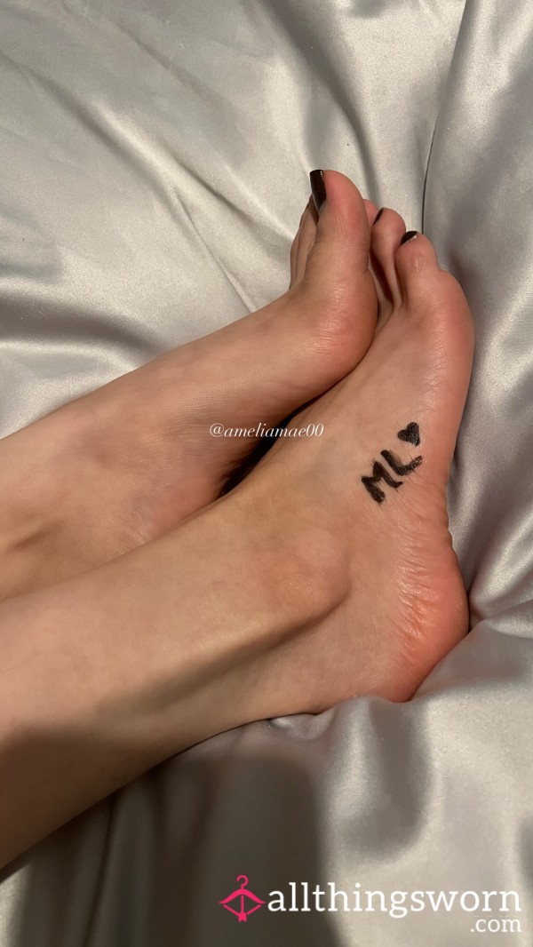 Put Your Initials On My Feet 💓