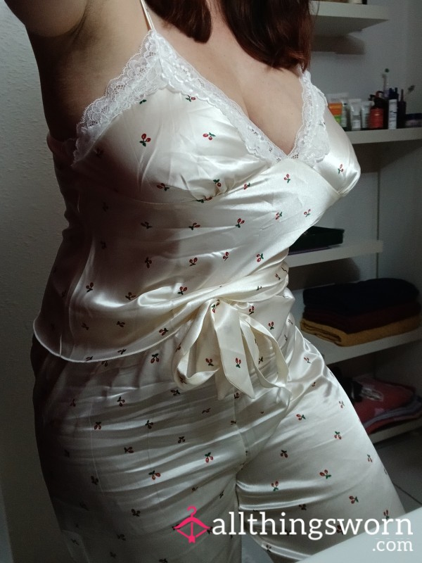 Pyjama Cherry 🍒