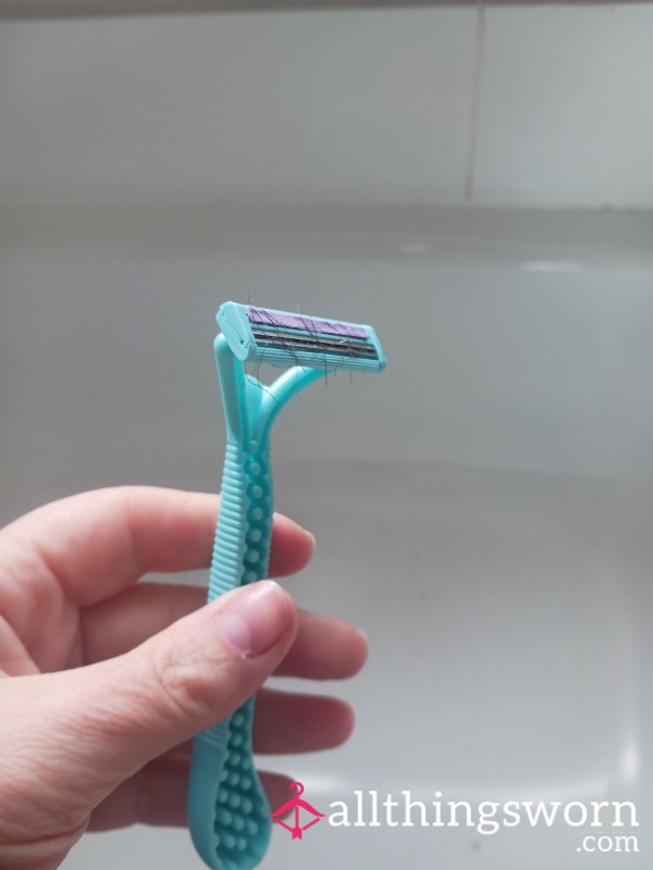 Razor (Intimate Shave)