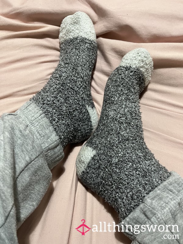 Ready To Post 💘 Very Smelly Grey Fluffy Socks 🧦