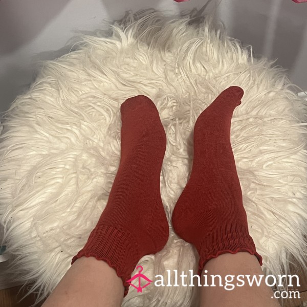 Red Ankle Crew Socks