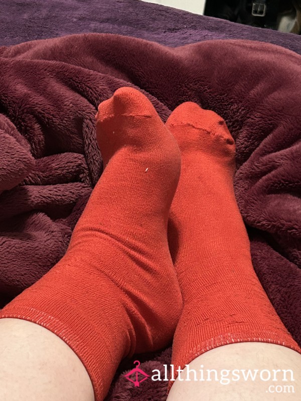 ~RED CREW SOCKS~