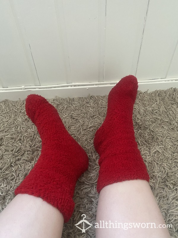 Red Fluffy Socks❤️