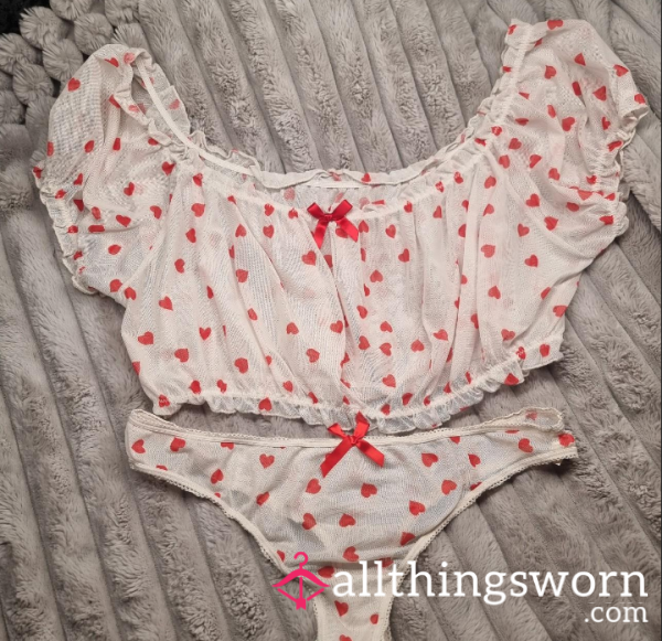 Red Hearts 2 Piece Set