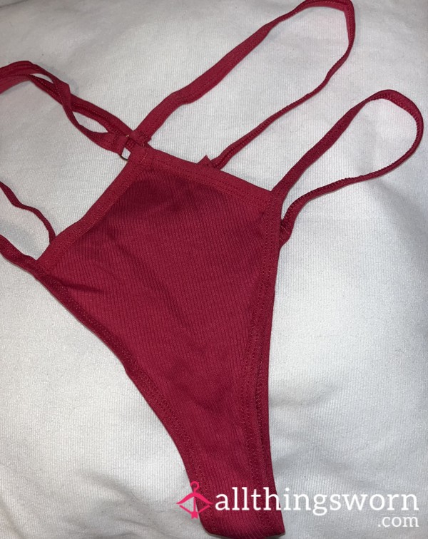 Red, Ribbed Thong With Ring Link String