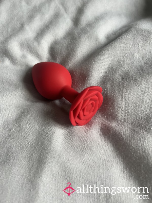 Red Rose Bu*t Plug Used 🌹