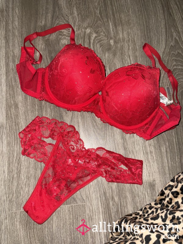 Red S**y Worn Lingerie Set 😍🥵💦