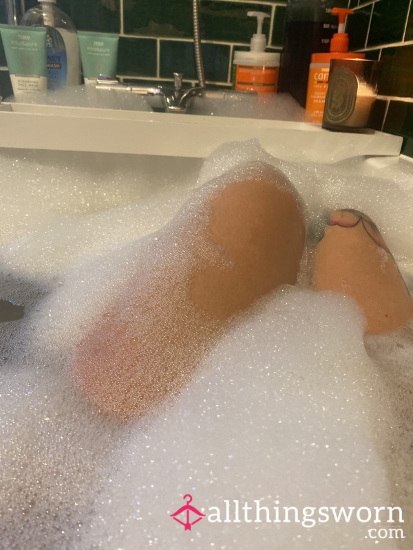 Relaxing In The Bath Featuring Some Feet 🛁