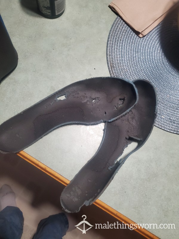 Rough WELL WORN AND USED INSOLES. Size 13