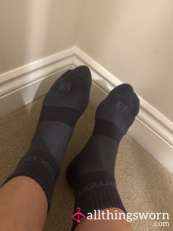 SALOMON WALKING SOCKS THAT HAVE BEEN WORN FOR A 7 HOUR HIKE