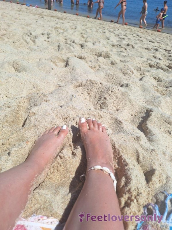 Sand On S**y Feets