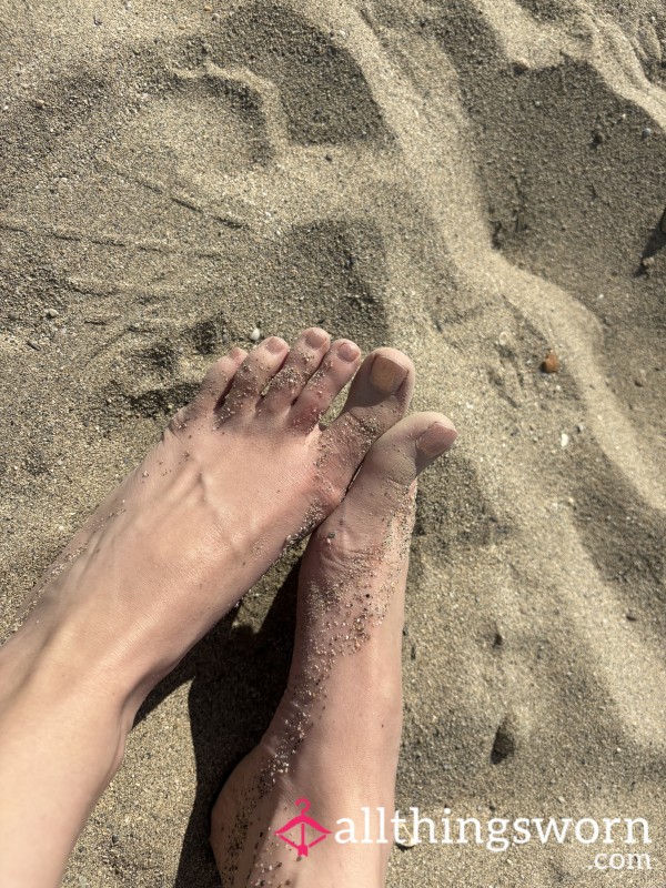 Sandy Feet