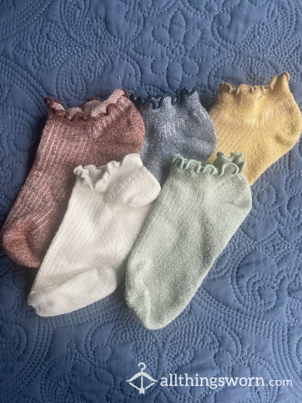 Scalloped Ankle Socks