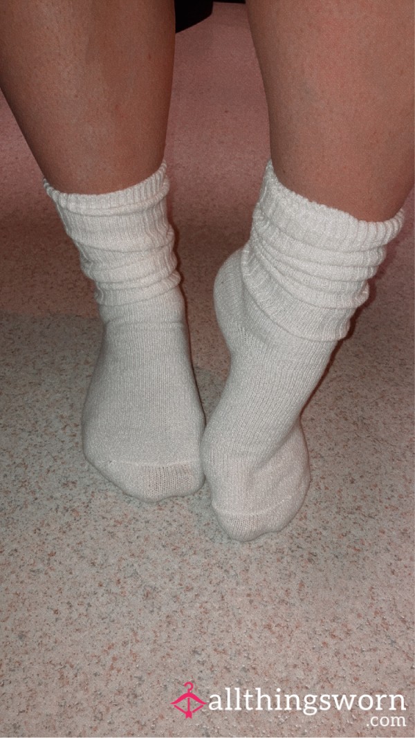 SCRUNCHED SOCKS