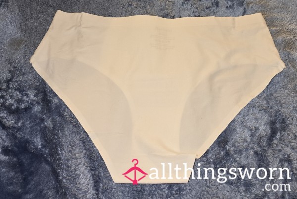 Seamless White Size Medium Hipster Panties