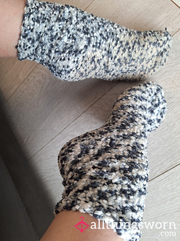 Selling My Most Favourite Cosy Pair Of Socks, Super Soft, Truly Well Worn(5)days Worn And Sleeped In And Definitely Not Been Washed😘👣