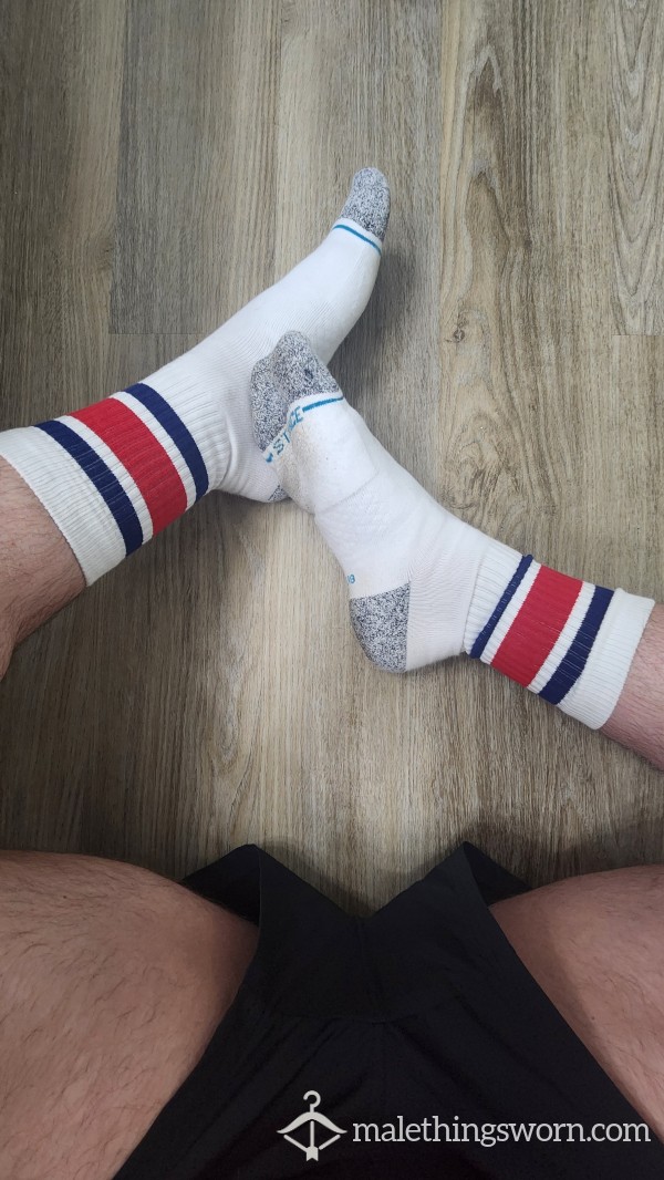 Set Of 5 Feet Pics With White Socks