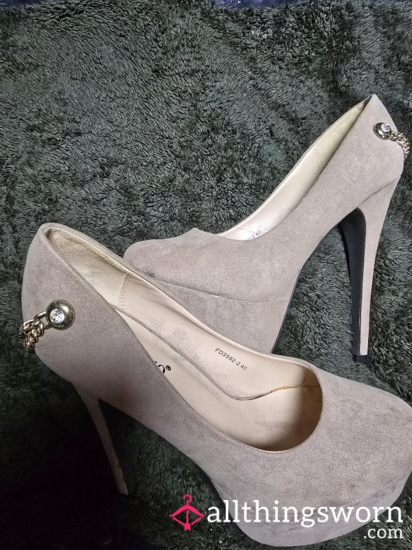 S**y Beige Stilettos