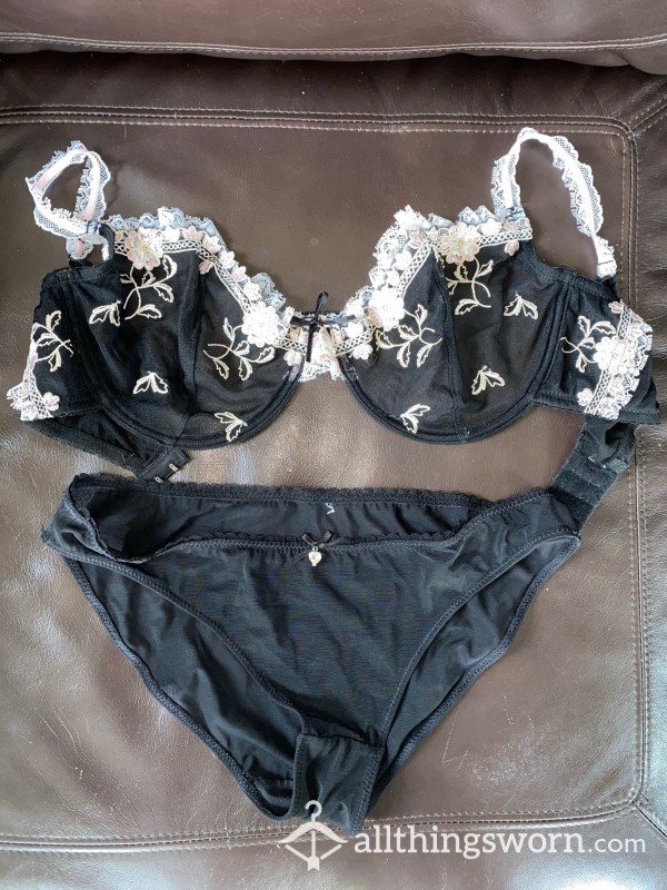 S**Y BLACK FLor*l MESH BRA AND PANTY SET