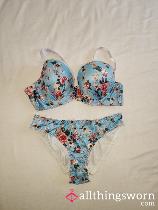 S**y Blue Flor*l Satin Set