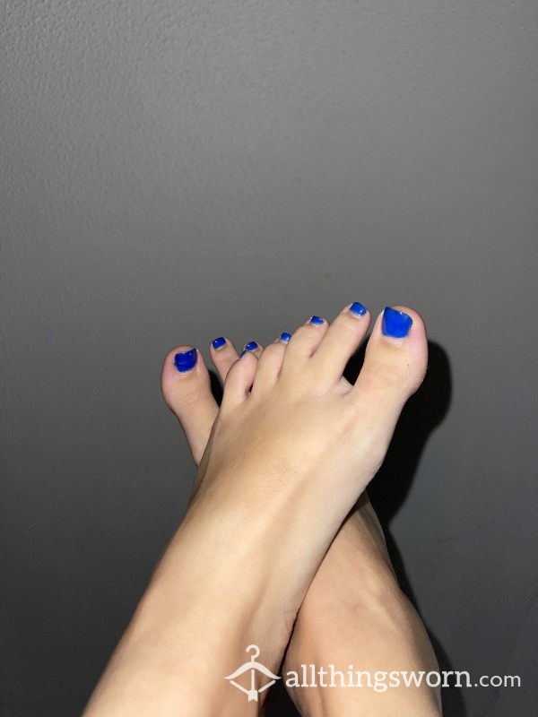 S**y Blue Polished Feet