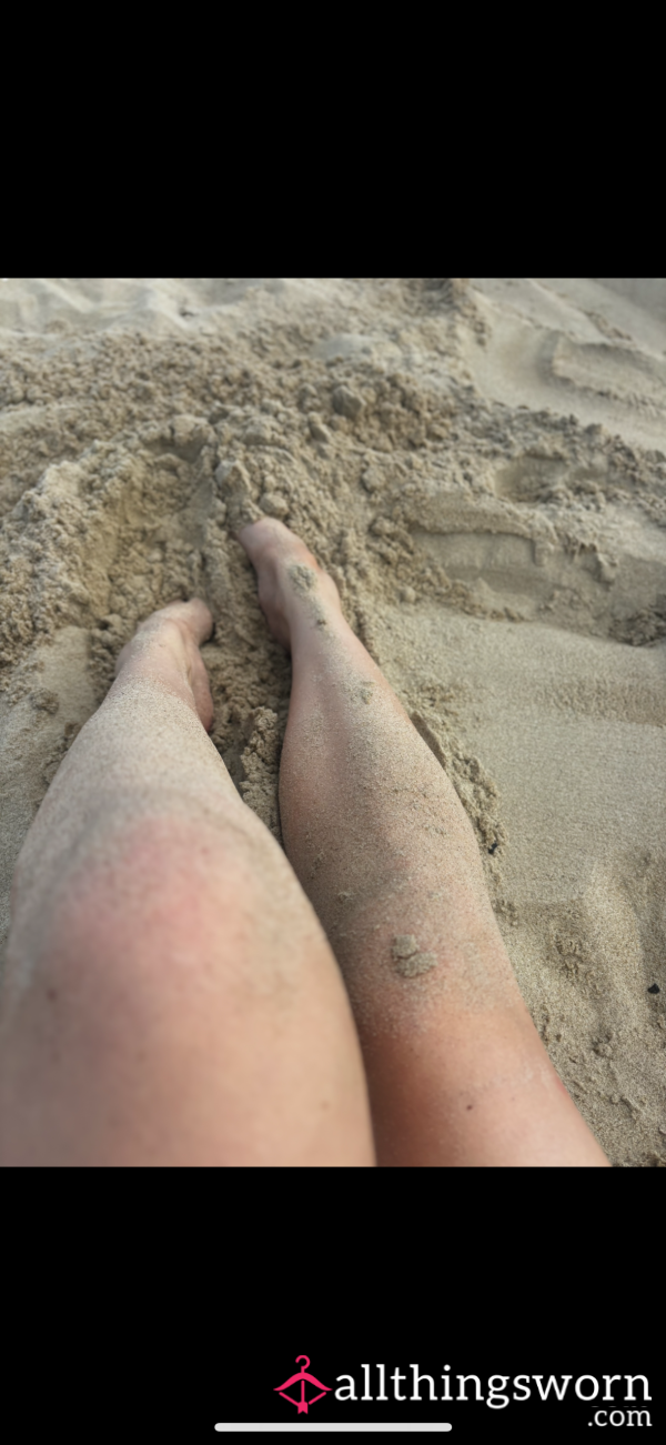 S**y Feet & Legs. Sand Inbetween My Toes Chilling At The Beach 🏝️