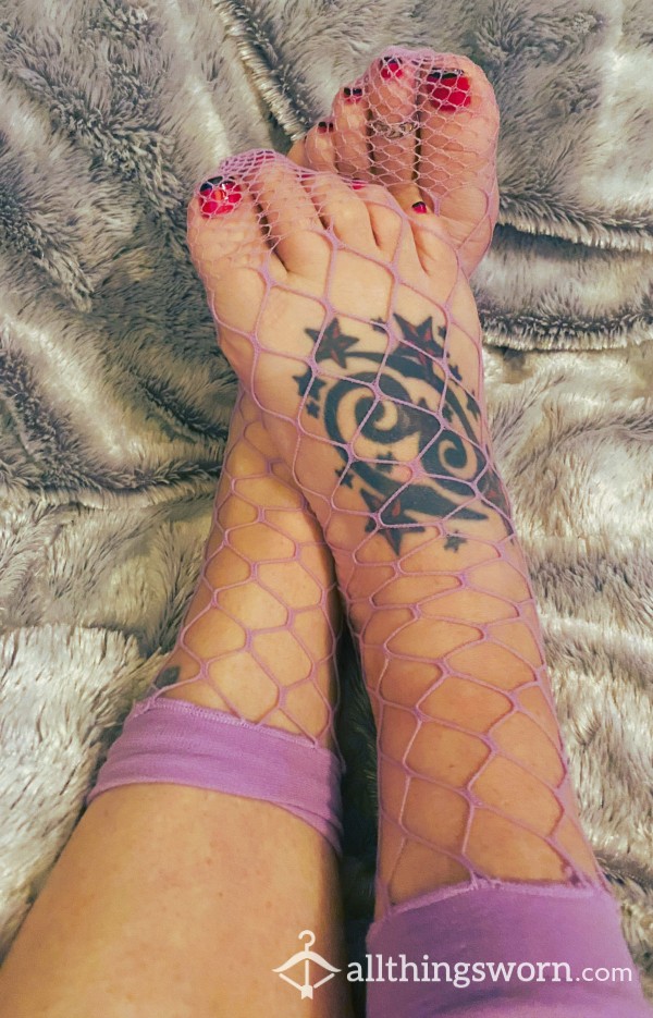 S**y Fishnet Sock Pictures