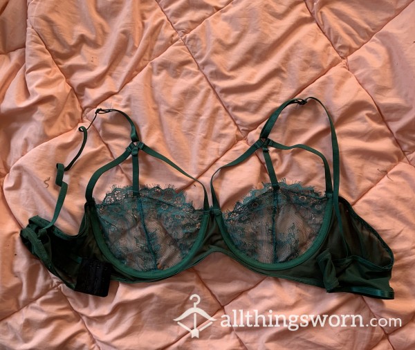 S**y Green Lace Bra