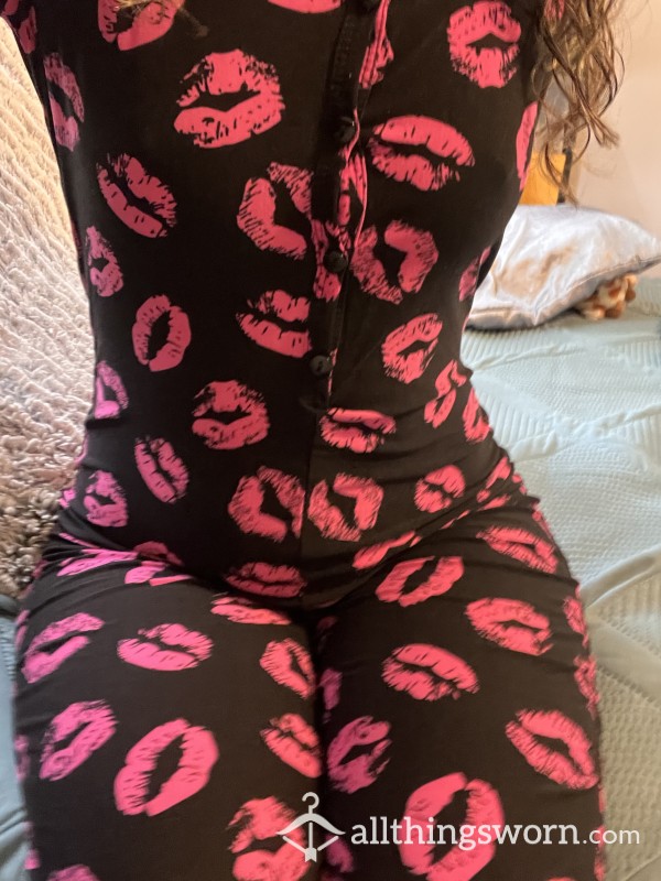 S**y Kiss Onsie