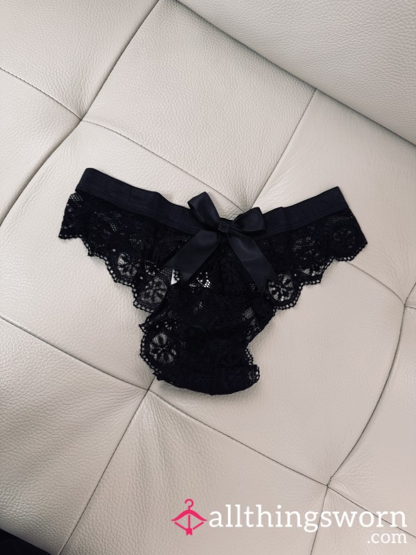 S**y Lace Thong With Bow