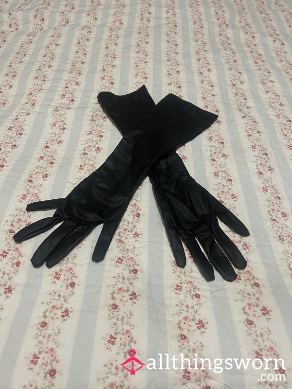 S**y Little Black Gloves