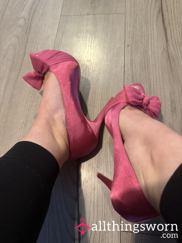 S**y Pink Open Toe Heels With Bows 👠🎀