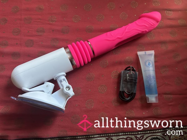 S**y Pink Pumping Di**o Vibrator!