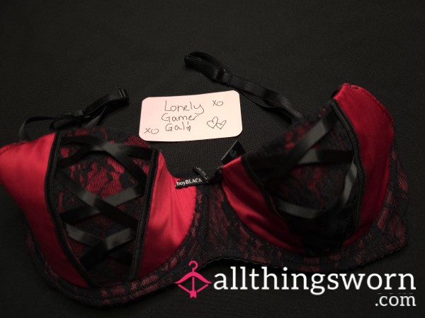 S**y Red And Black Bra.