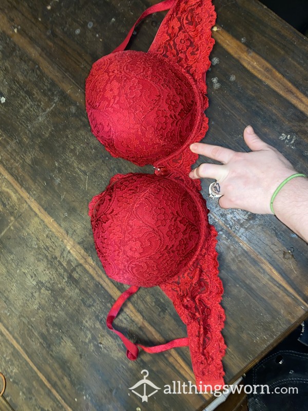 S**y Red Bra