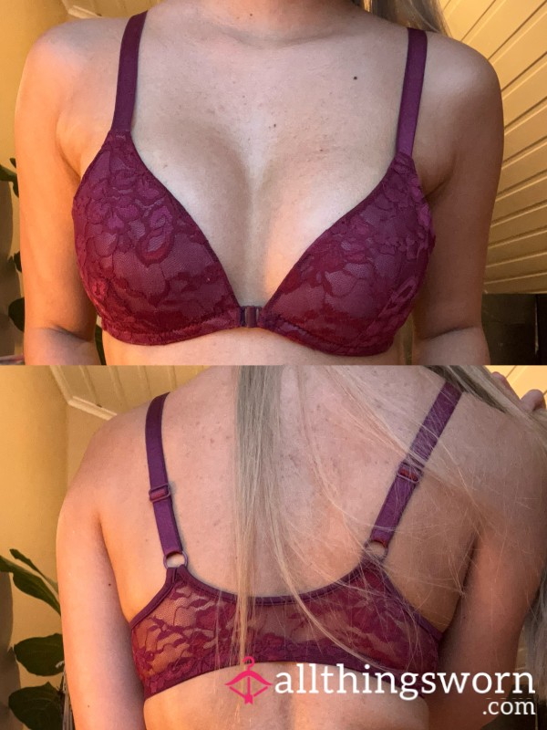 S**y Red Bra