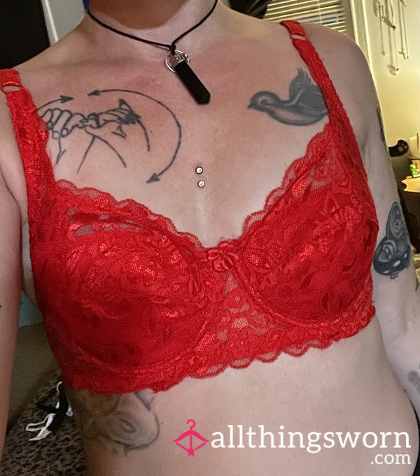 S**y Red Lace Bra