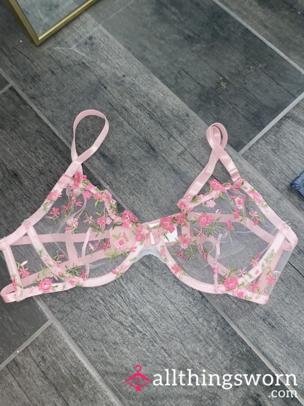 S**y See-Through Pink Flor*l Bra 🎀👀