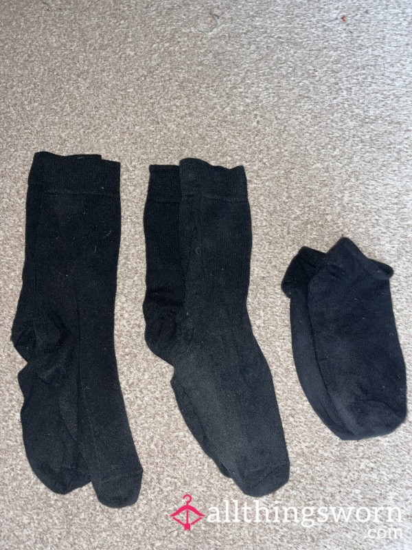 S**y Student’s Plain Black Socks