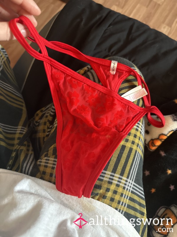 S**Y USED RED VICTORIA SECRET THONG 💕