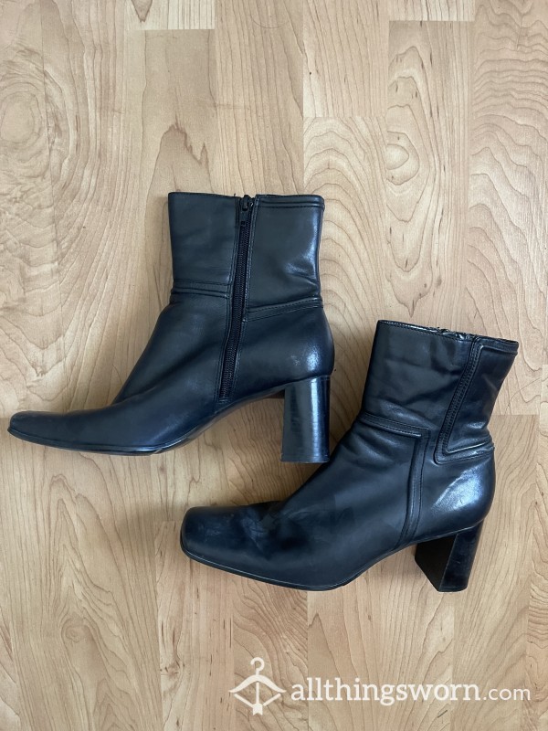 S**y Well-worn Nine West Black Boots