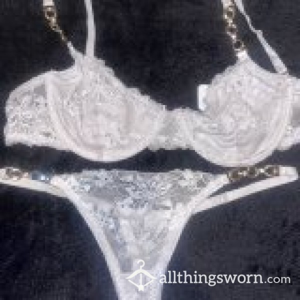 S**y White Lace Lingerie Set