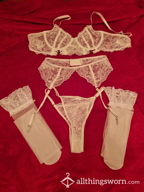 S**y White Lingerie Set