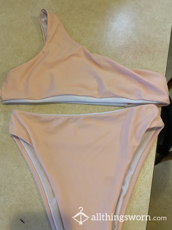 S**y Worn Bikini