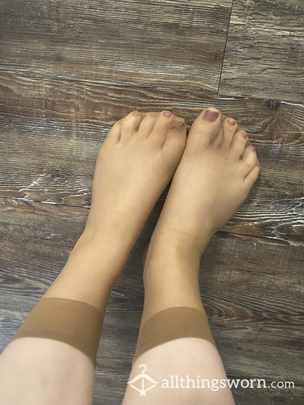 Sheer Ankle Socks